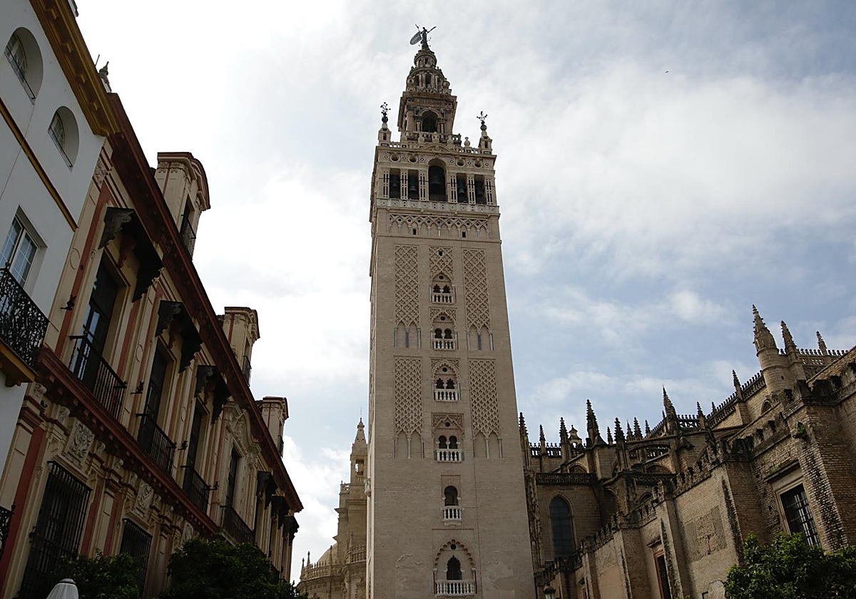 La cara norte de la Giralda