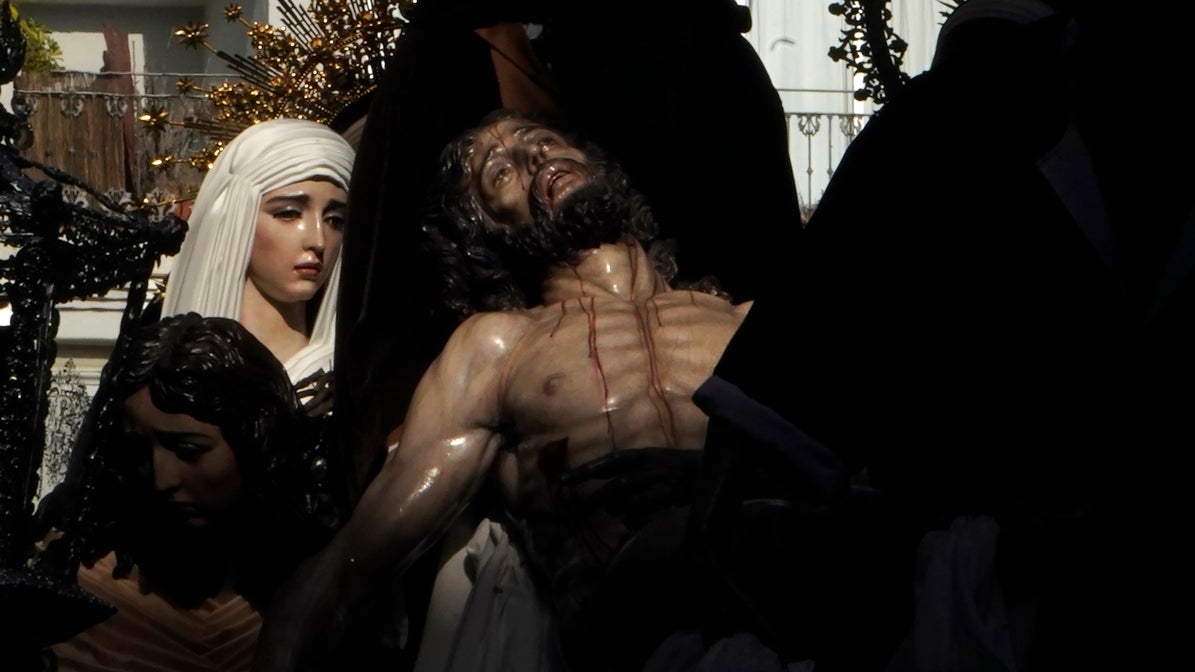 El Santísimo Cristo de la Caridad, de la hermandad de Santa Marta, un Lunes Santo de la Semana Santa de Sevilla