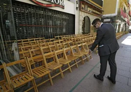 El Consejo de Cofradías abre el formulario para denunciar reventa de sillas y palcos de la Semana Santa de Sevilla