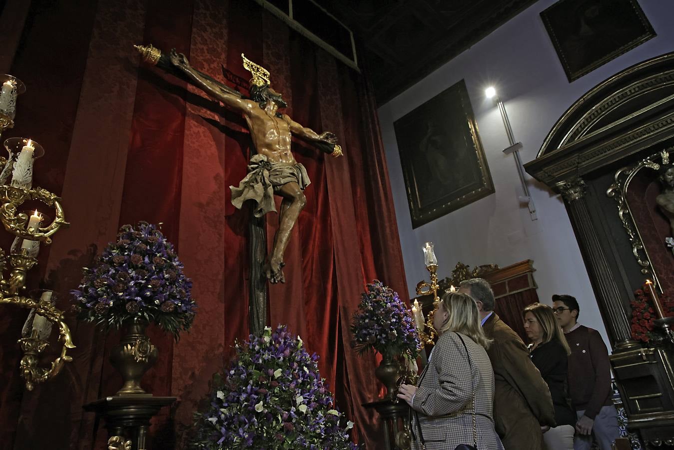 Besamanos de la Hermandad del Museo, en la Capilla del Museo de Sevilla