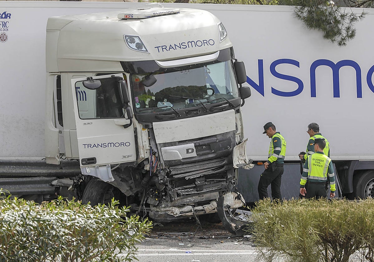 Prisión para el camionero, que declara que no vio el control de la Guardia Civil