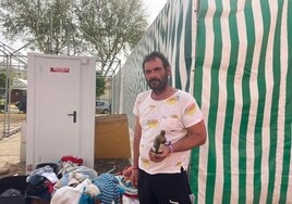 El Ayuntamiento de Sevilla avisa a la Policía de que hay un okupa en la Feria mientras el hombre se muda de caseta