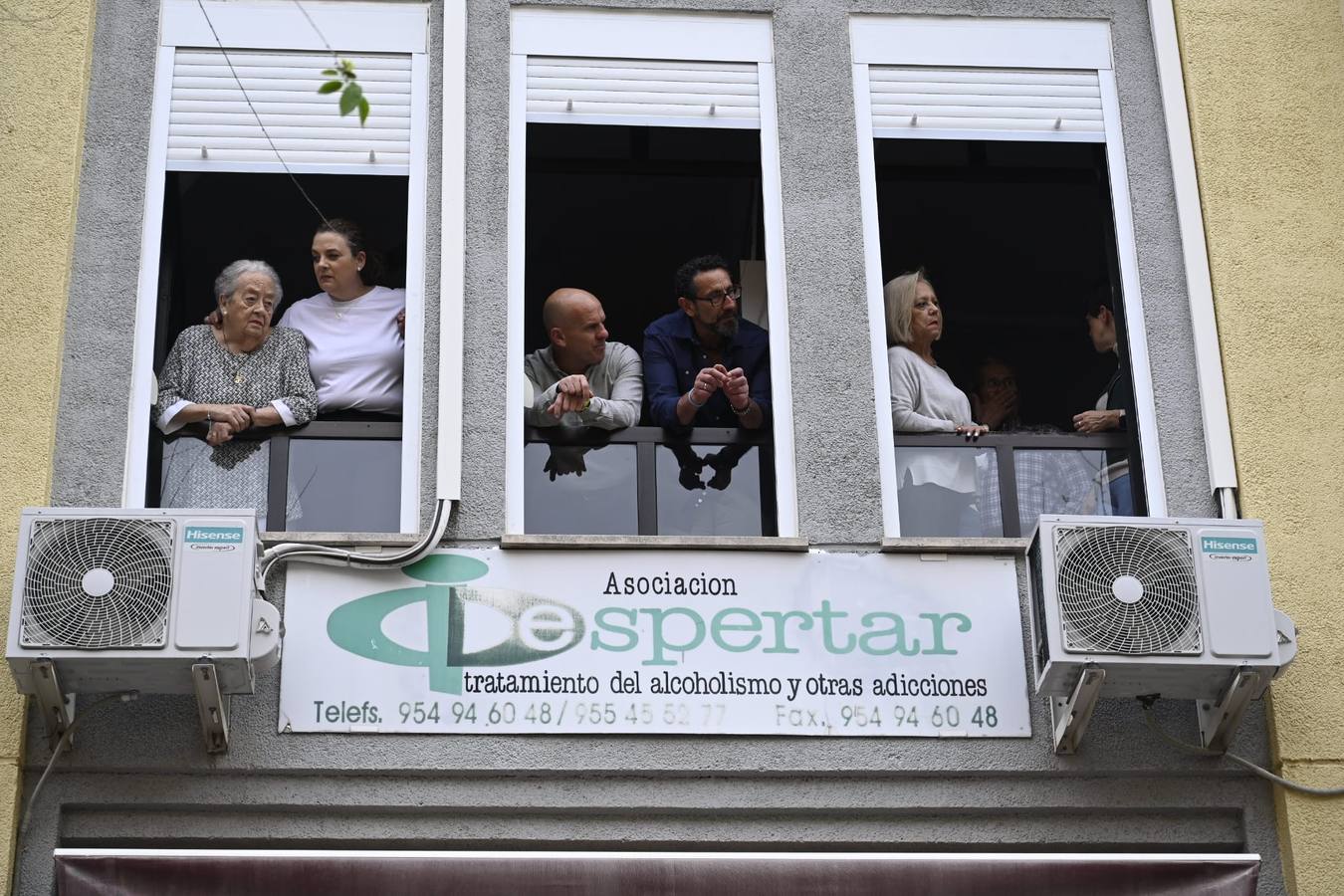 El barrio de Pino Montano arropó a su hermandad en el 25 aniversario de la Virgen del Amor