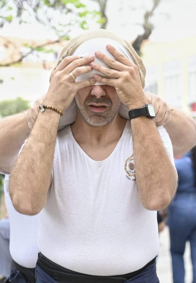 El barrio de Pino Montano arropó a su hermandad en el 25 aniversario de la Virgen del Amor