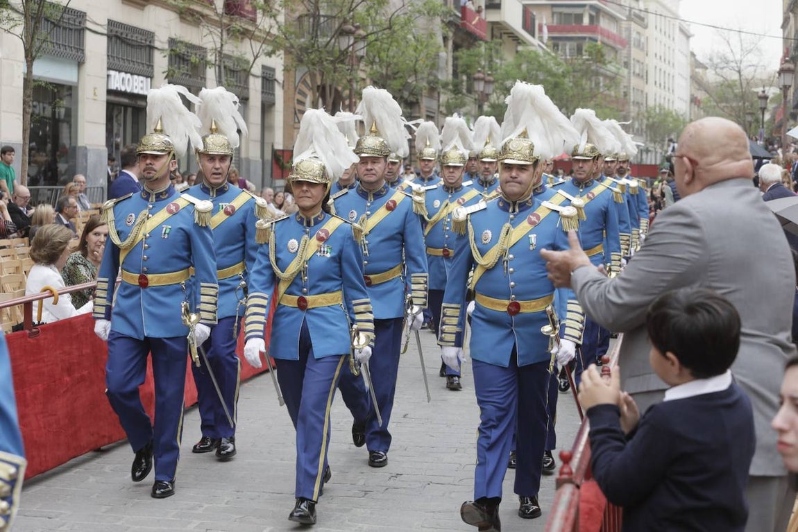 La Borriquita realiza su estación de penitencia este Domingo de Ramos a paso acelerado debido a los partes meteorológicos