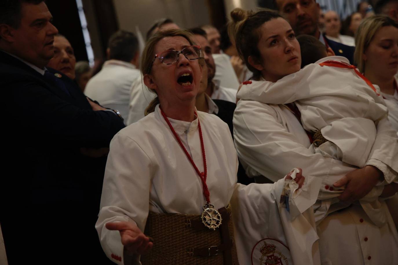 La hermandad de la Cena realiza su estación de penitencia  a la Santa Iglesia Catedral este Domingo de Ramos