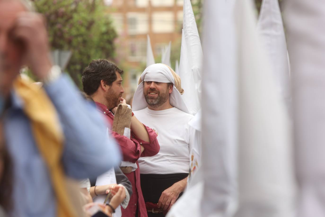 La Paz realiza su estación de penitencia a pesar de la lluvia de barro 