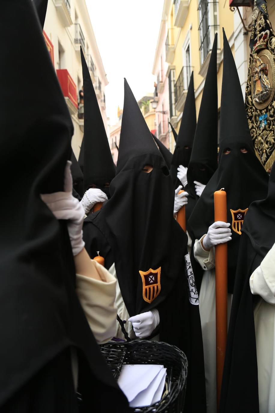 La hermandad de Jesús Despojado realiza su estación de penitencia con normalidad a pesar de las previsiones meteorológicas