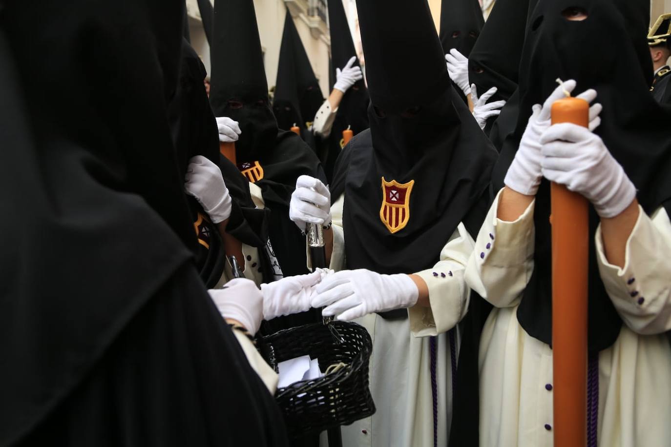 La hermandad de Jesús Despojado realiza su estación de penitencia con normalidad a pesar de las previsiones meteorológicas