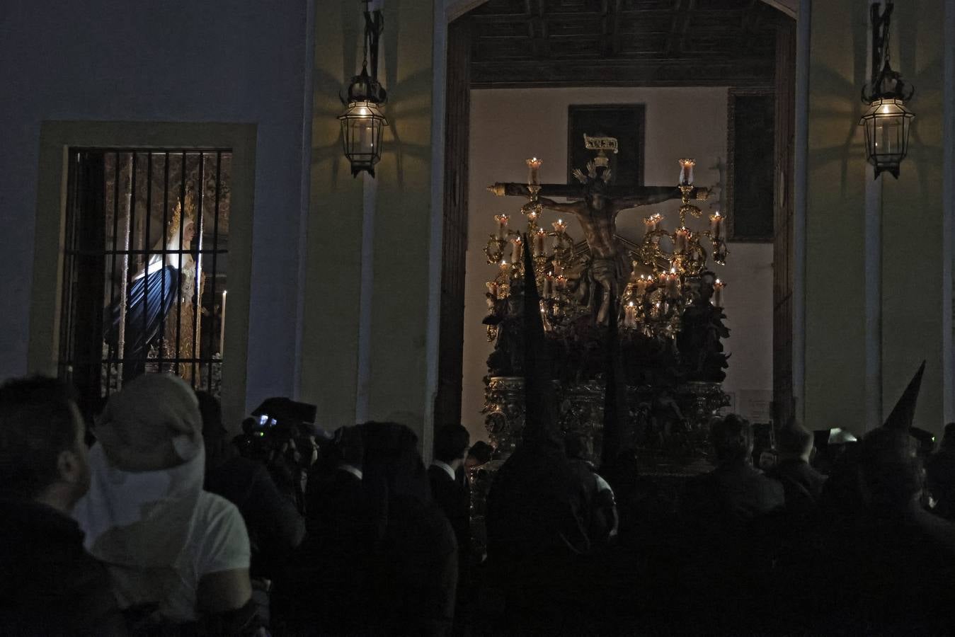 La noche del Lunes Santo se vivió gran emoción con la salida del Museo