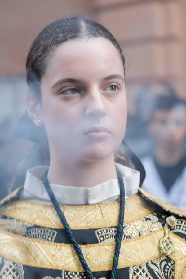 El impresionante paso de Santa Marta, en su salida este Lunes Santo 