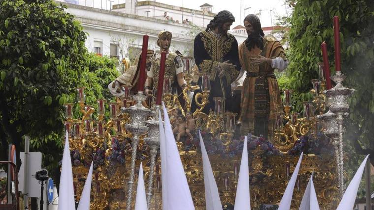 Lunes Santo de la Semana Santa de Sevilla 2024, en imágenes