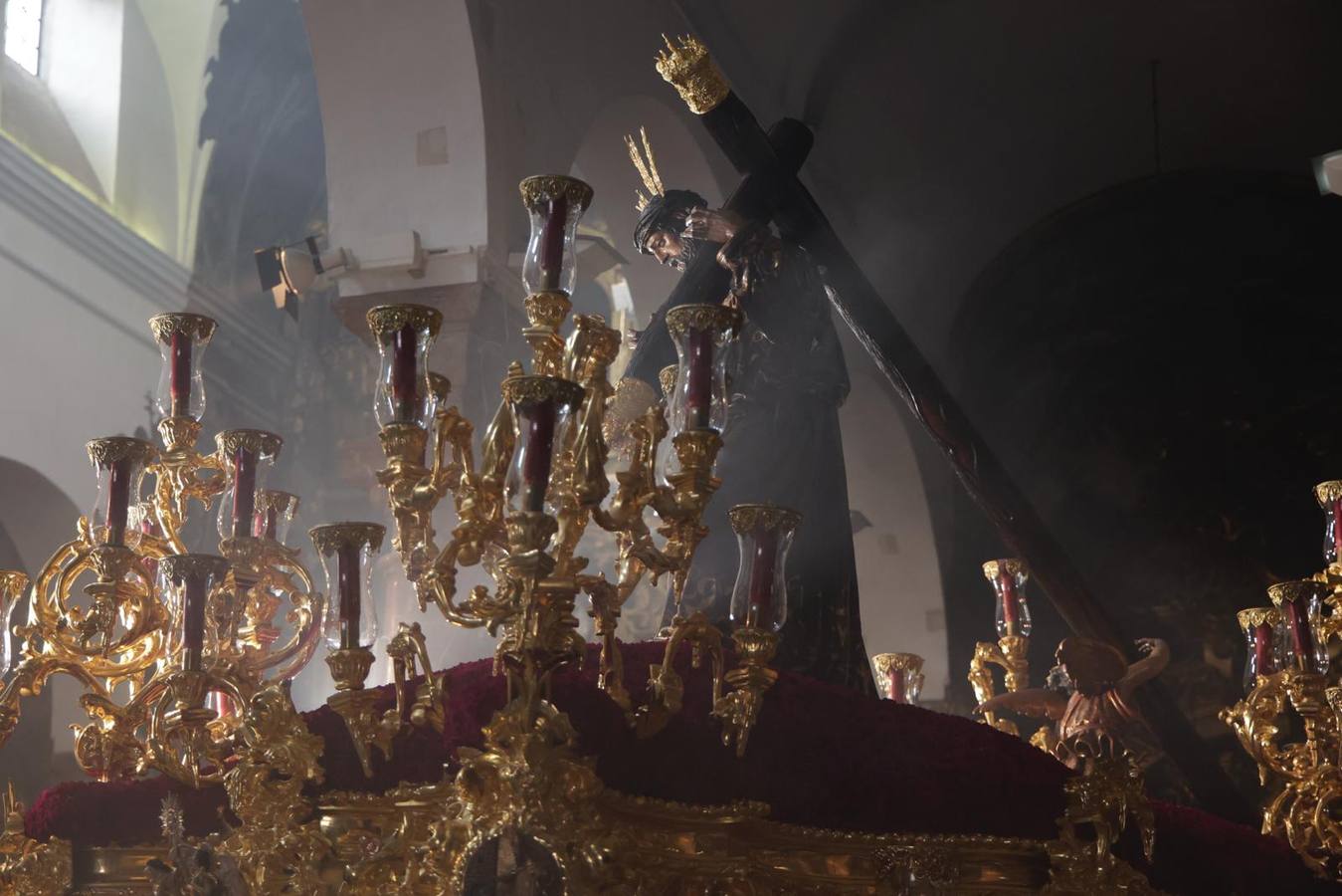 Salida de la hermandad de la Candelaria en la Semana Santa de Sevilla 2024