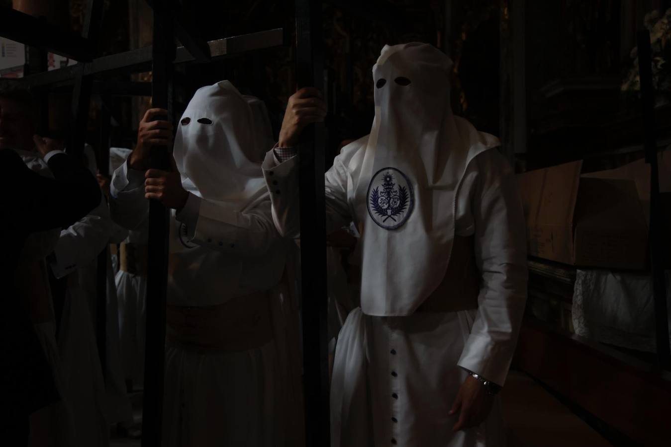 Salida de la hermandad de la Candelaria en la Semana Santa de Sevilla 2024