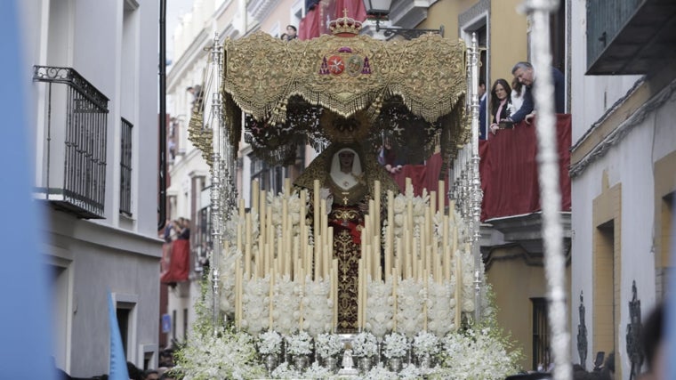 Virgen de los Desamparados de San Esteban