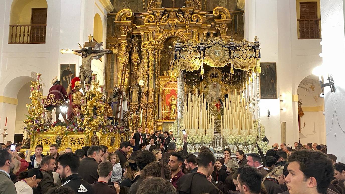 El Buen Fin desafía a la lluvia y procesiona este Miércoles Santo