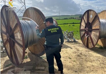 Dos detenidos en Aznalcóllar por el robo de más de 200 metros de cableado eléctrico