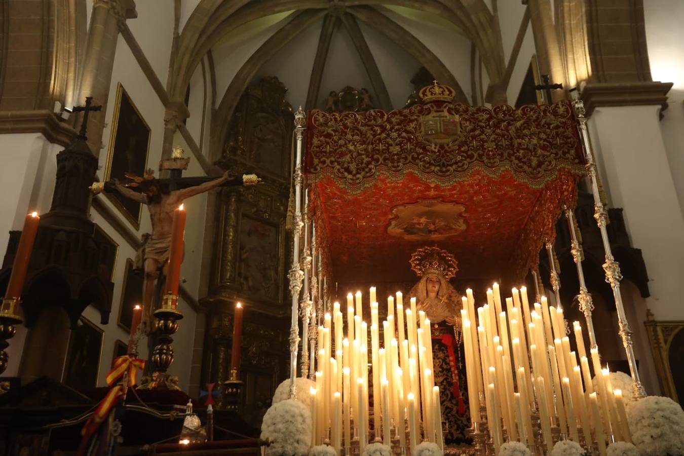 La hermandad del Cristo de Burgos no ha podido realizar su estación de penitencia en la Semana Santa de Sevilla 2024