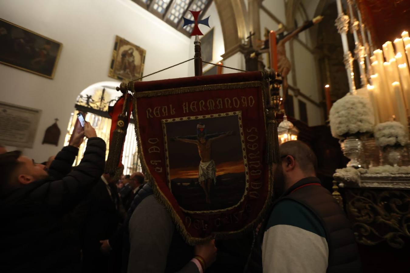 La hermandad del Cristo de Burgos no ha podido realizar su estación de penitencia en la Semana Santa de Sevilla 2024