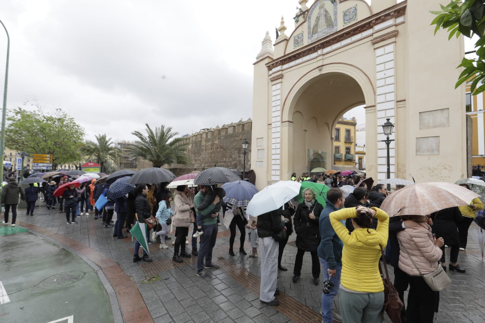 Consulta los horarios de apertura de las iglesias de las hermandades que no realizan estación de penitencia este Jueves Santo en Sevilla