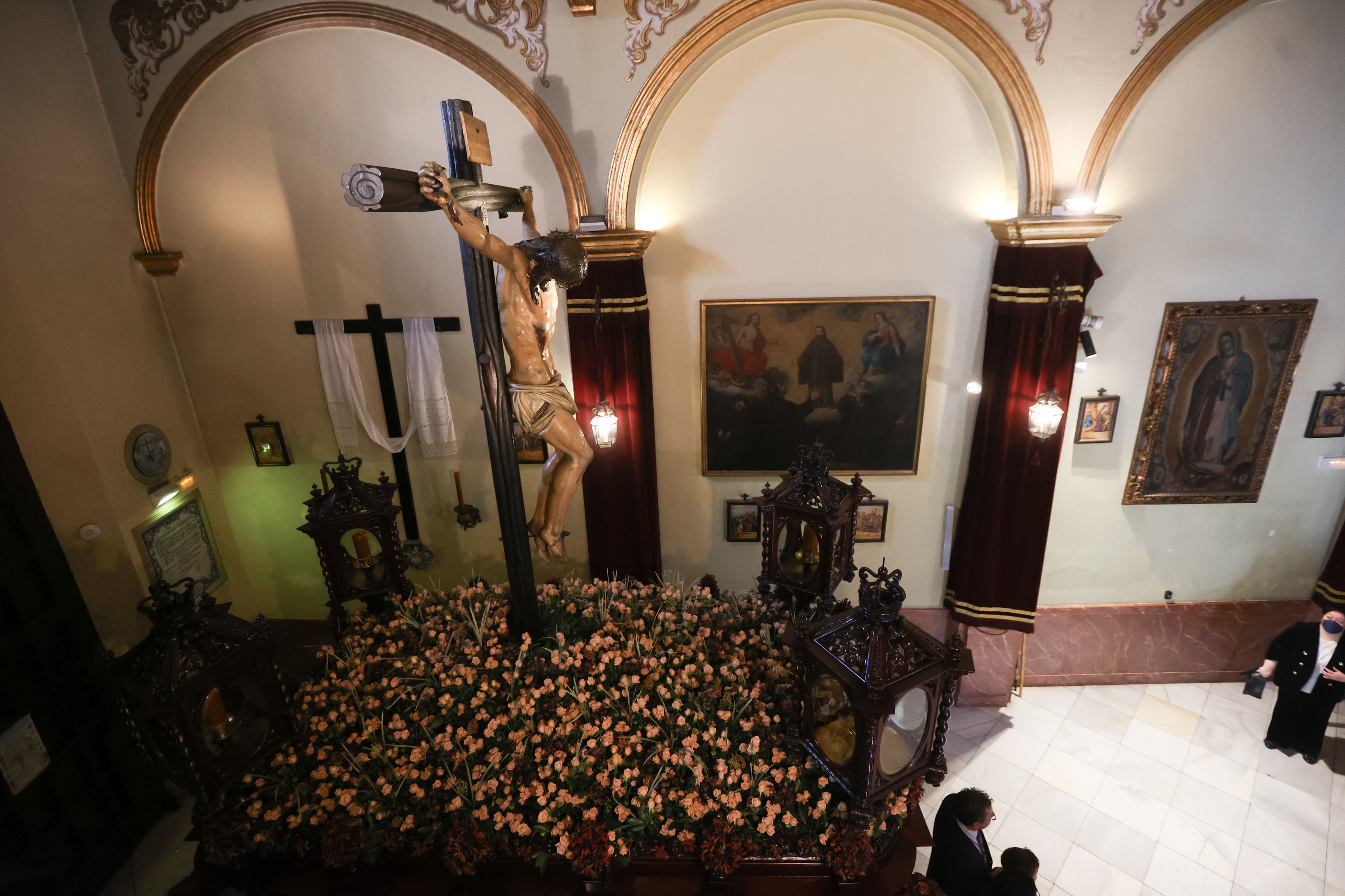 El Cristo de la Fundación en el interior de la capilla de los Ángeles