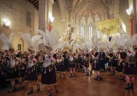 Imágenes del desfile de los Armaos de la Macarena en la Semana Santa de Sevilla 2024