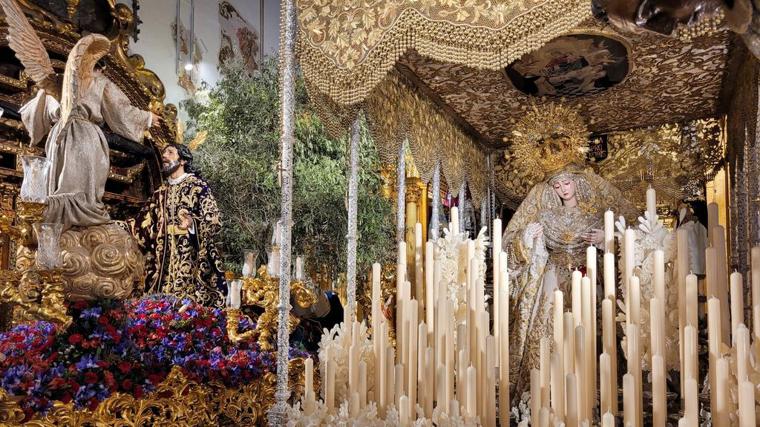 Pasos de la Hermandad de Montesión en el interior de la Capilla del Rosario