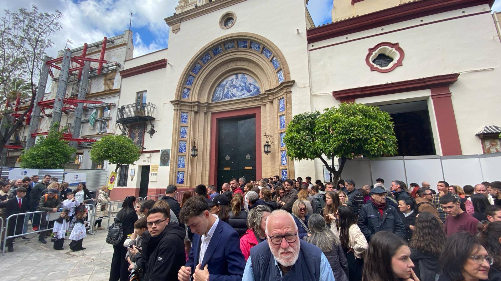 La hermandad del Cachorro no pudo realizar su estación de penitencia a la Catedral de Sevilla 