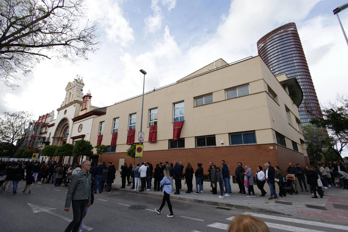 La hermandad del Cachorro no pudo realizar su estación de penitencia a la Catedral de Sevilla 