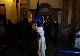 Las imágenes de la hermandad de Montserrat de la Semana Santa de Sevilla 2024