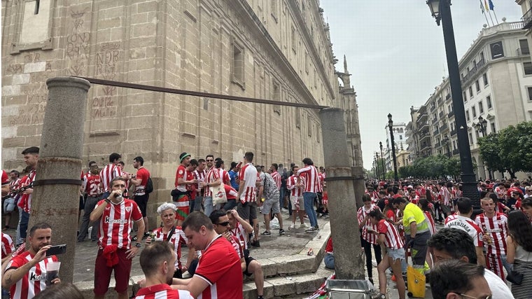 Las gradas de la Catedral llena de aficionados del Athletic