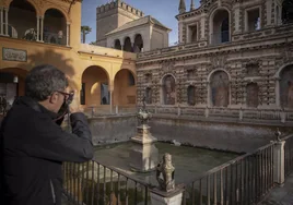El Alcázar comienza con las gestiones para reproducir una réplica de la escultura de bronce de Mercurio