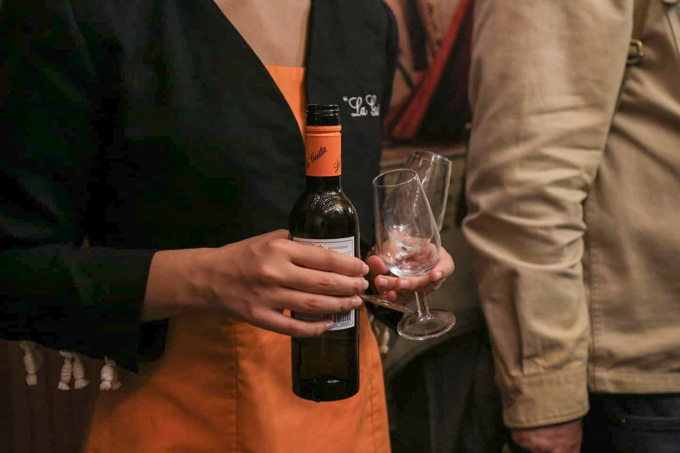 La manzanilla ya corrió en algunas recepciones en las casetas