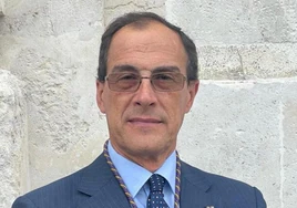 Ricardo Mena-Bernal Escobar, candidato a hermano mayor de los Estudiantes