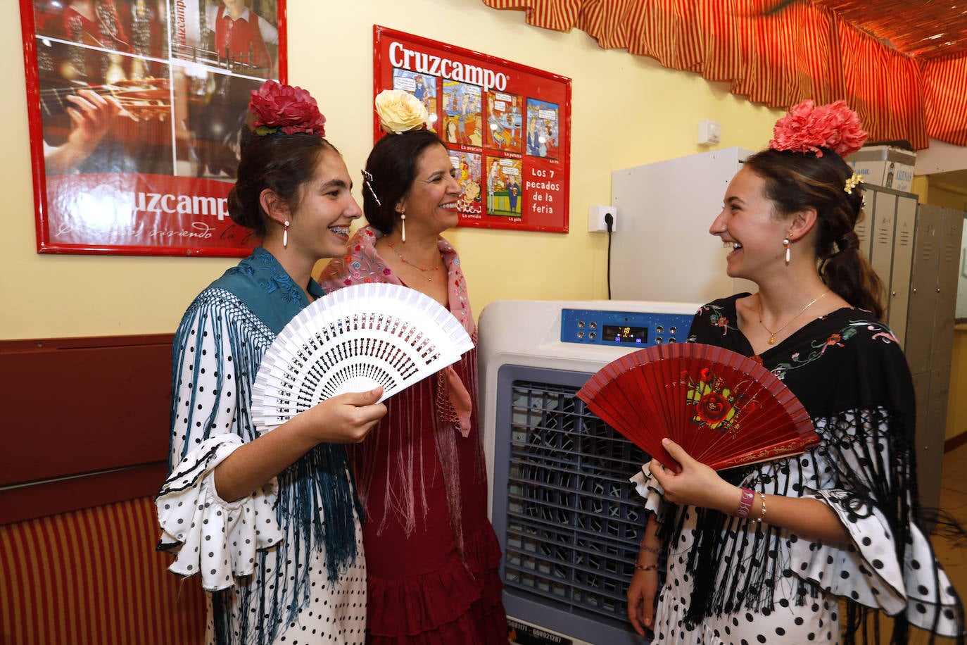 Ambiente durante el martes en la Feria de Sevilla de 2024
