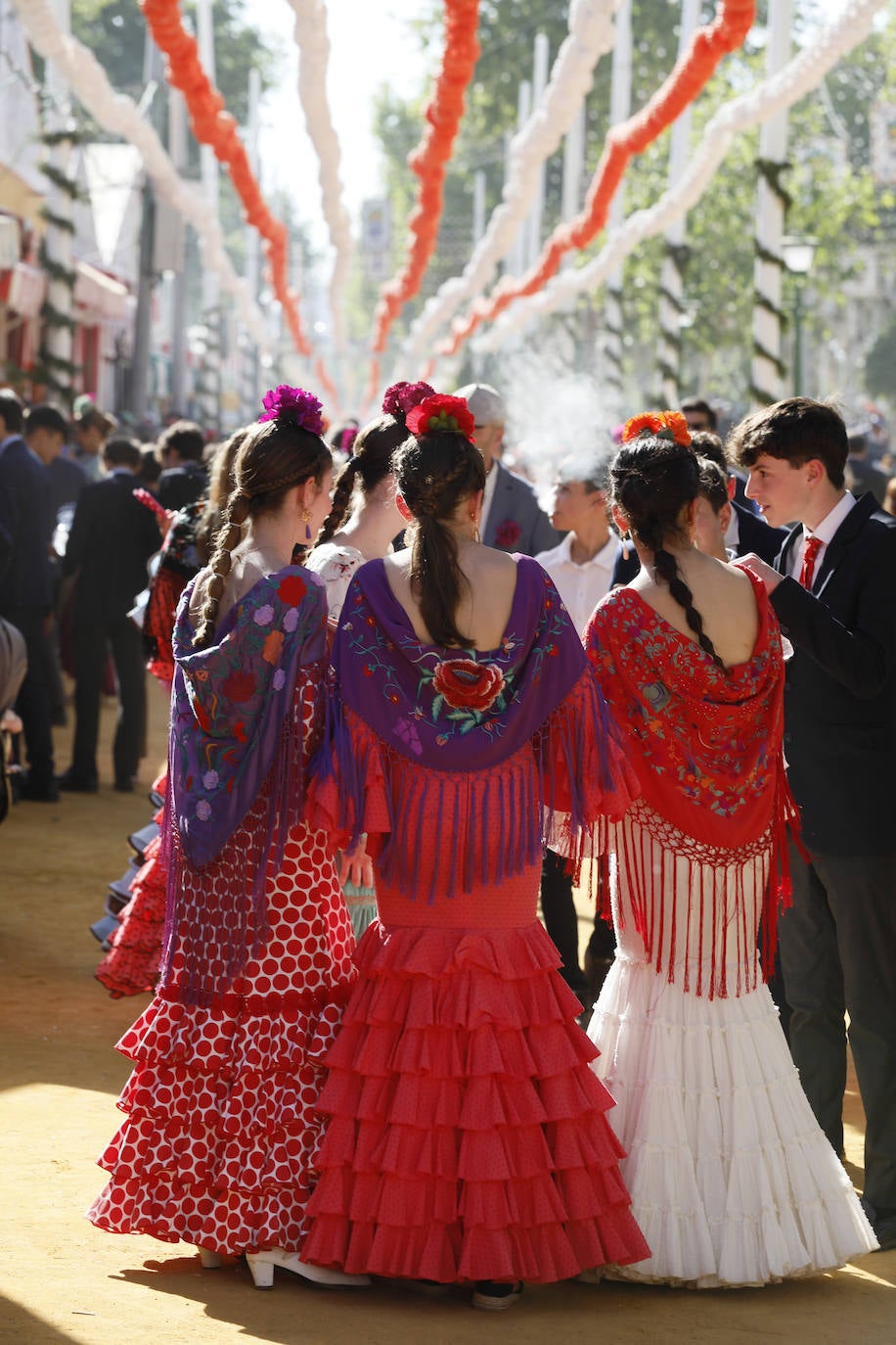 Ambiente durante el martes en la Feria de Sevilla de 2024