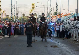 Un detenido por lesiones graves en una pelea de dos pandillas de la Feria de Abril de Sevilla