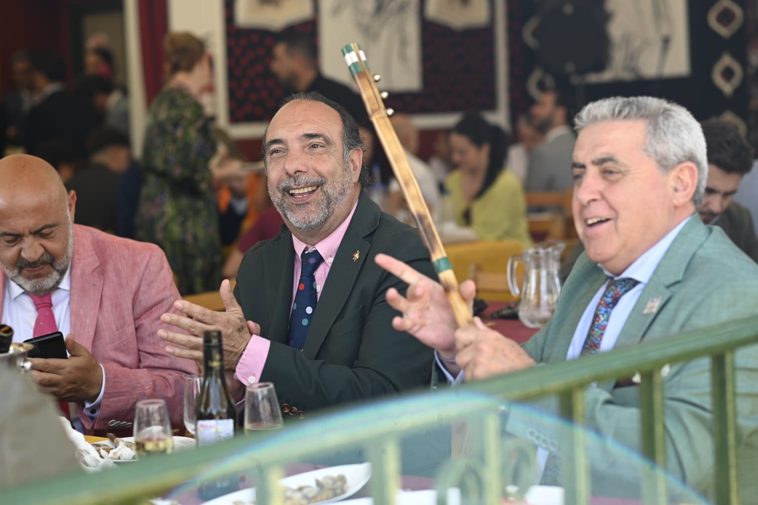 Gran ambiente en las calles del real este jueves de Feria 