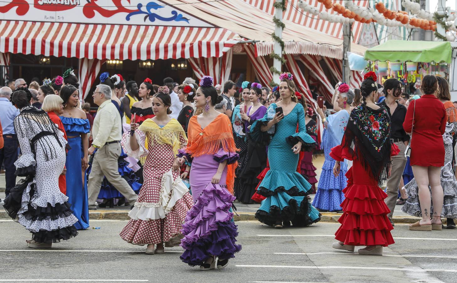 Ambiente en el real durante el viernes de la Feria de 2024