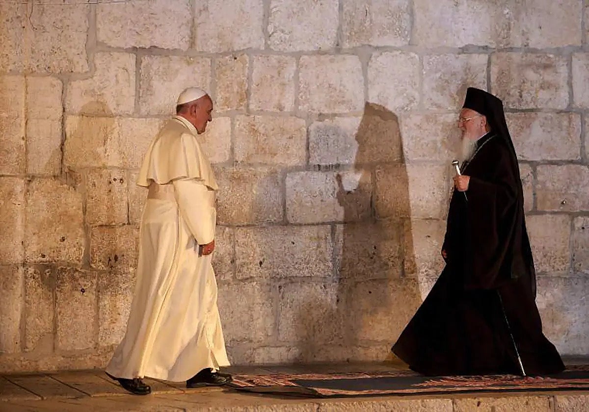 El Papa Francisco y el Patriarca Bartolomé en Jerusalén en 2014