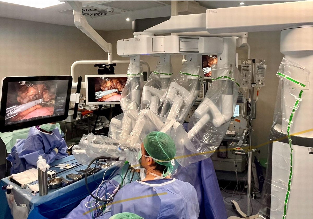 Una operación de esófago en el Hospital Virgen del Rocío de Sevilla