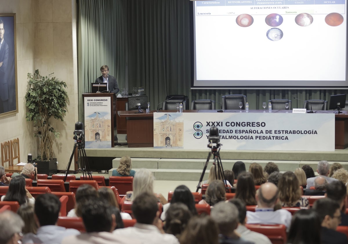 Conferencia inaugural del XXXI Congreso de la Sociedad Española de Estrabología y Oftalmología Pediátrica, a cargo del doctor Francisco Espejo