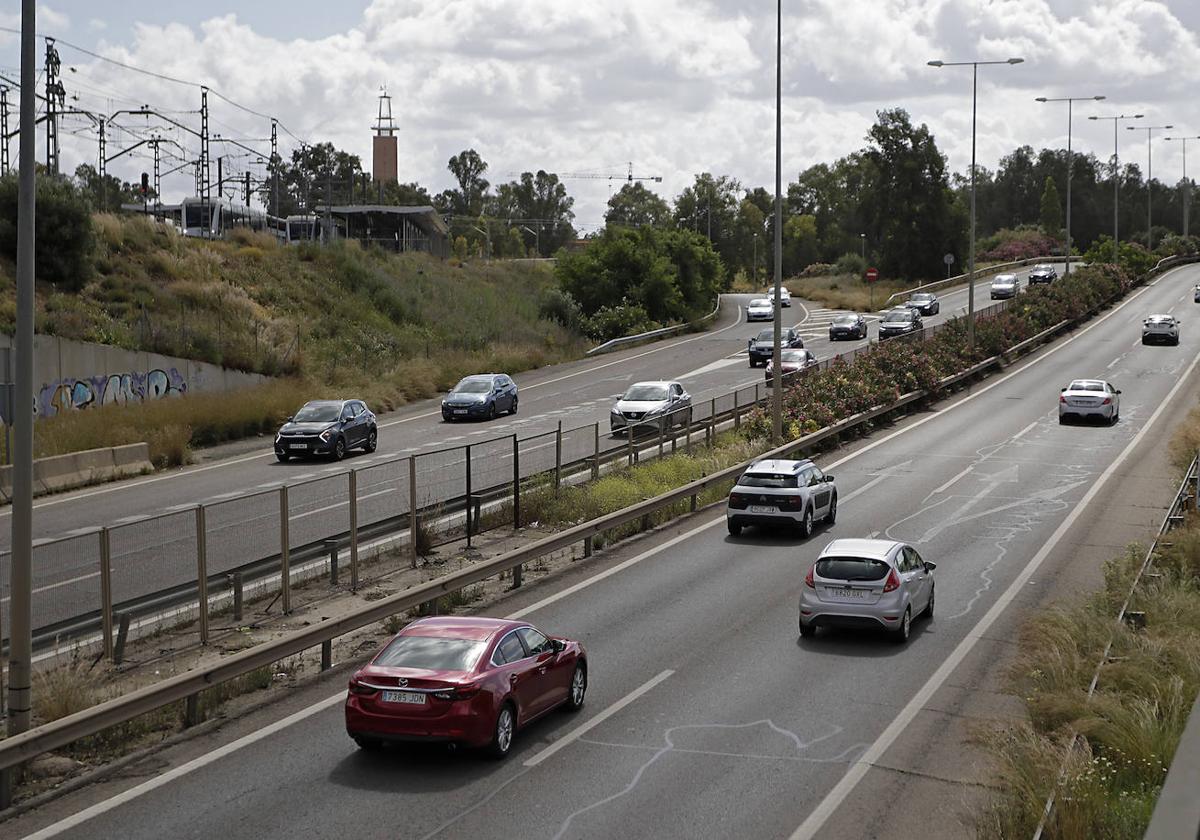 Coches circulando por la A-376