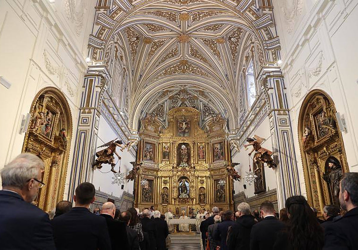 Una imagen de la misa y bendición de la iglesia en febrero de 2023