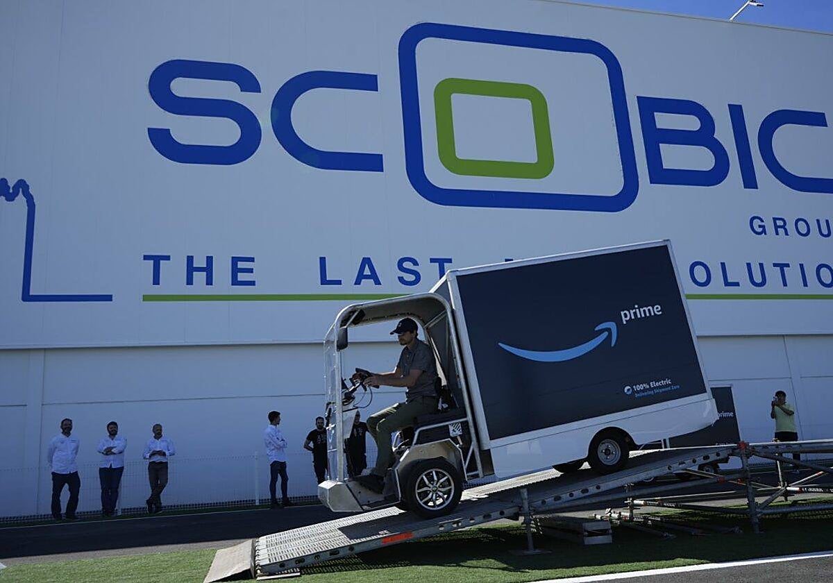 Vehículo de Scoobic usado por Amazon
