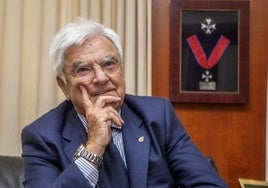 El letrado sevillano Francisco Baena Bocanegra, Medalla al Mérito de la Abogacía