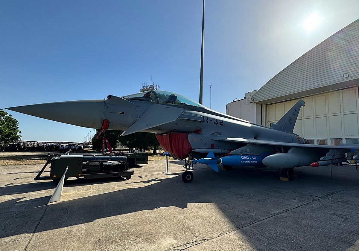 El Eurofighter C-16 ha sido el protagonista de los actos de la bases aérea de Morón