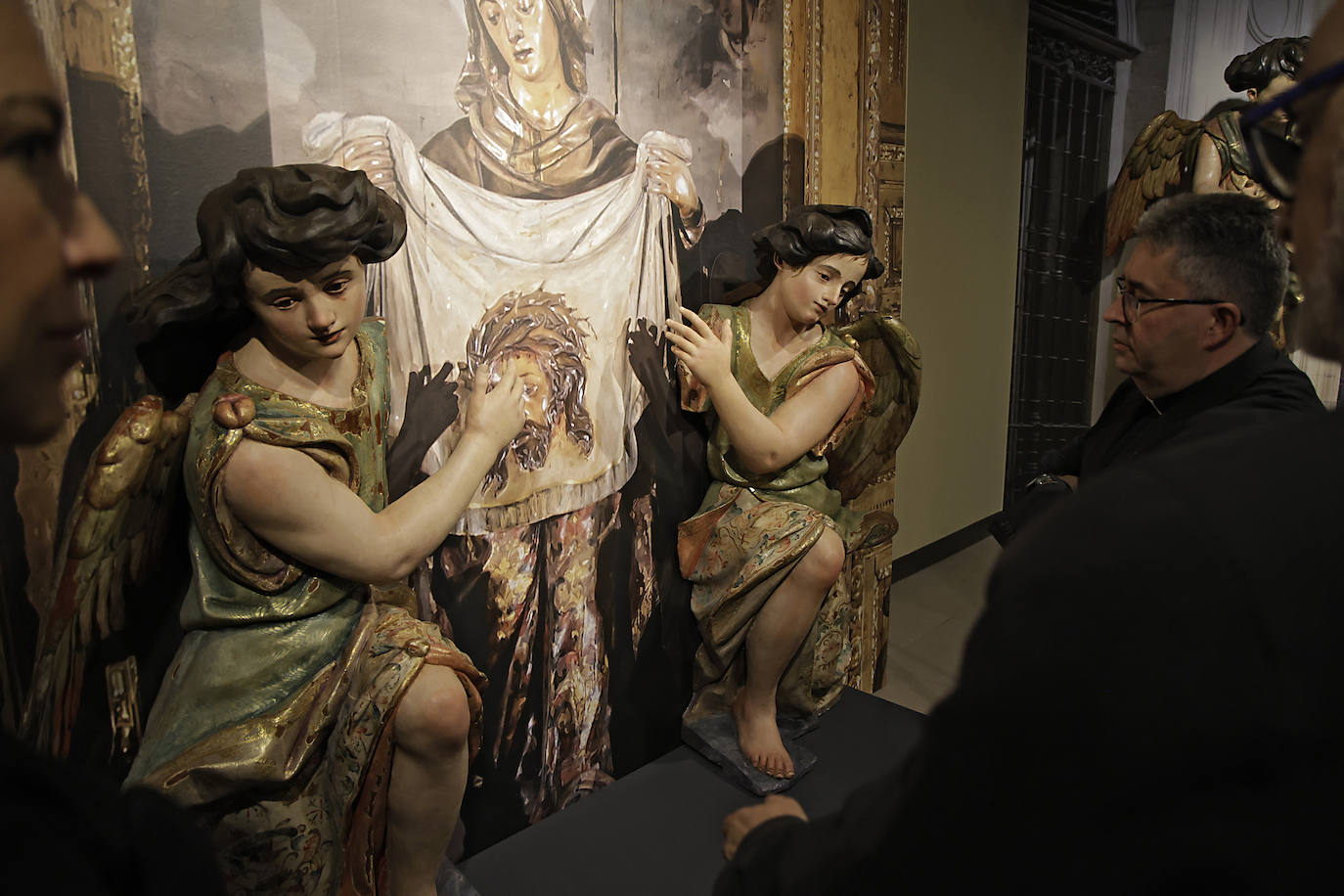La exposición 'Splendor Lapidis. Trabajos de restauración en la Iglesia del Sagrario de la Catedral de Sevilla 2019–2023', en la Fundación Cajasol de Sevilla