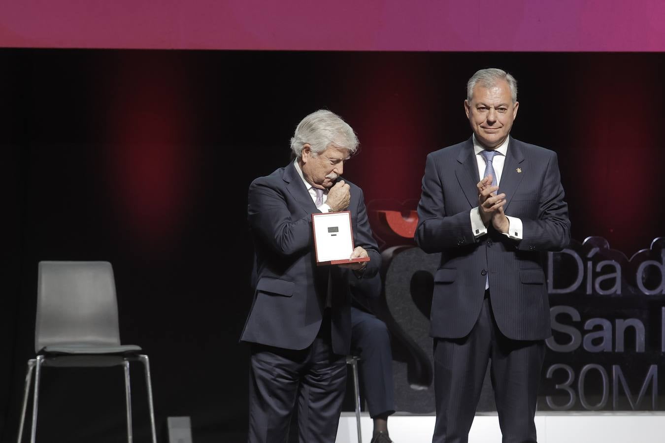 Fibes acogió este jueves las entregas de las Medallas de la Ciudad de Sevilla 2024