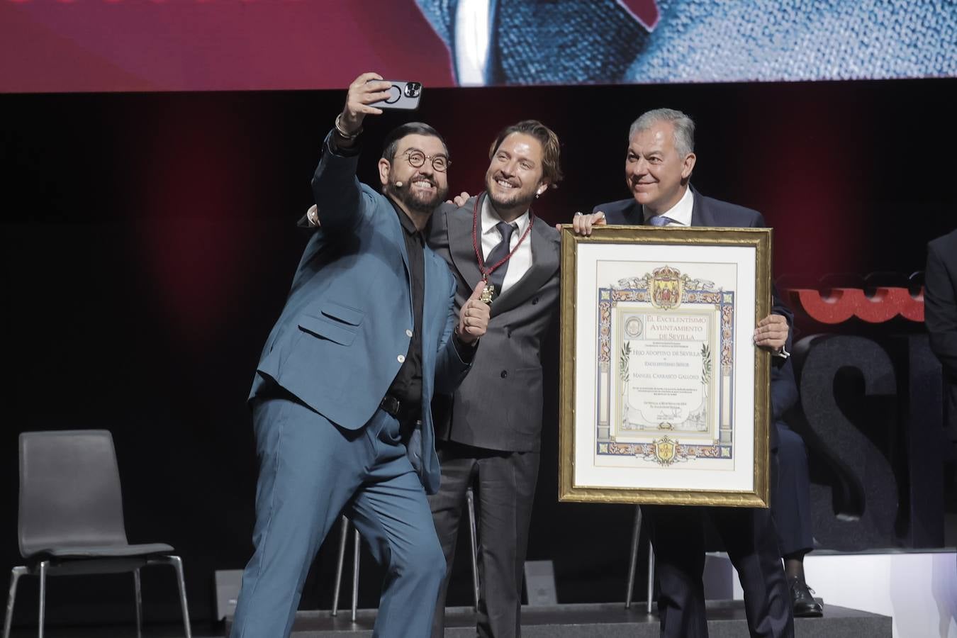 Fibes acogió este jueves las entregas de las Medallas de la Ciudad de Sevilla 2024